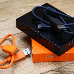 هارد اکسترنال WD مدل My Passport  ظرفیت 1 ترابایت